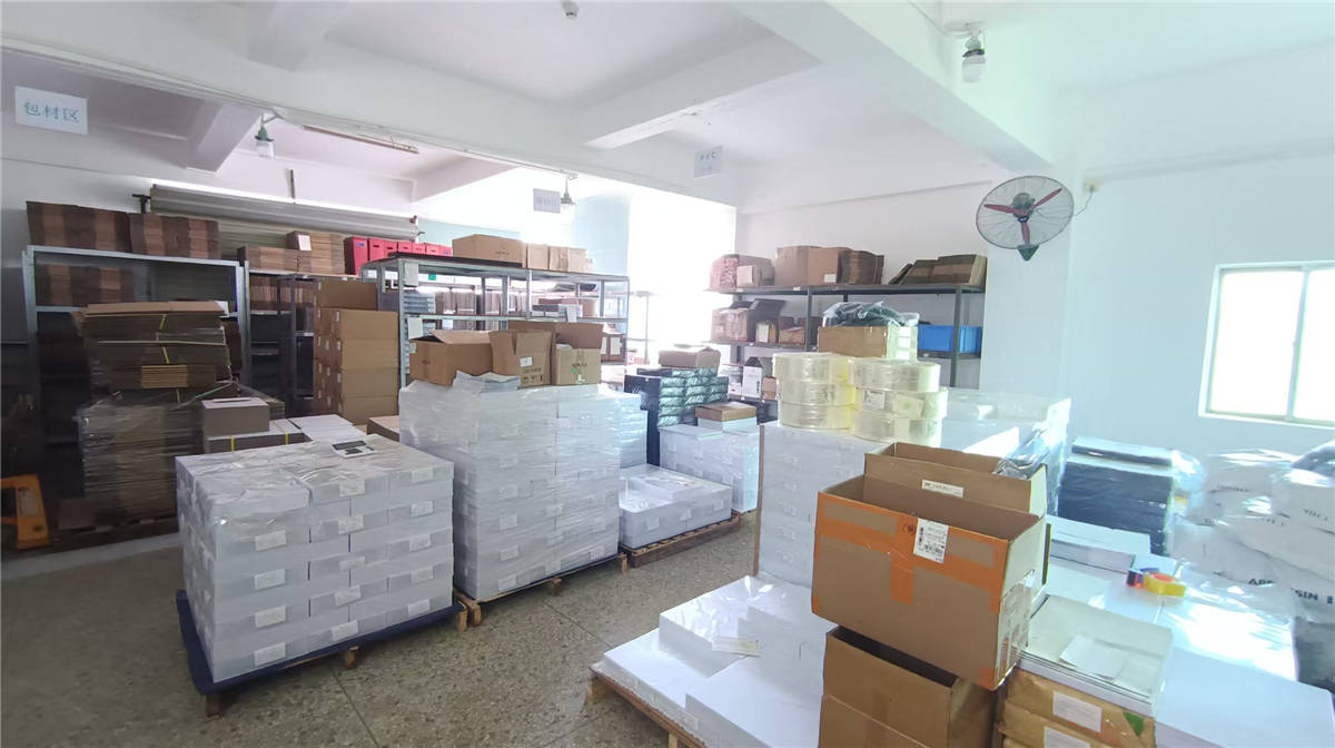 包装与成品区
